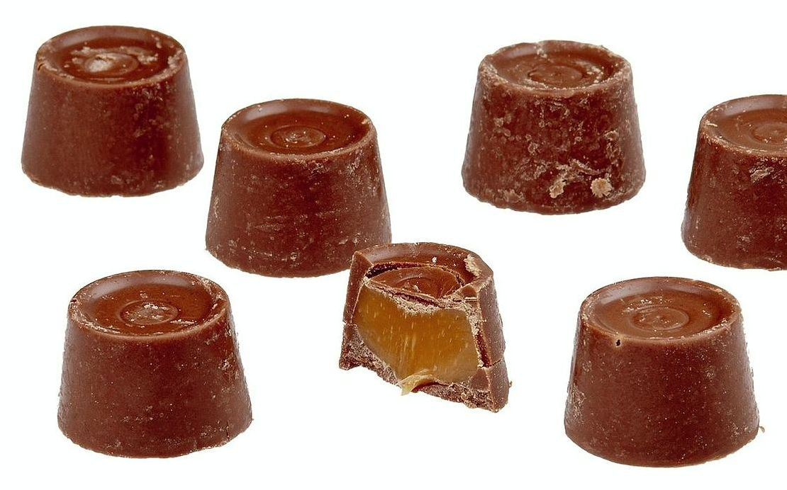 Un chocolate artesanal con acabado crujiente y elegante